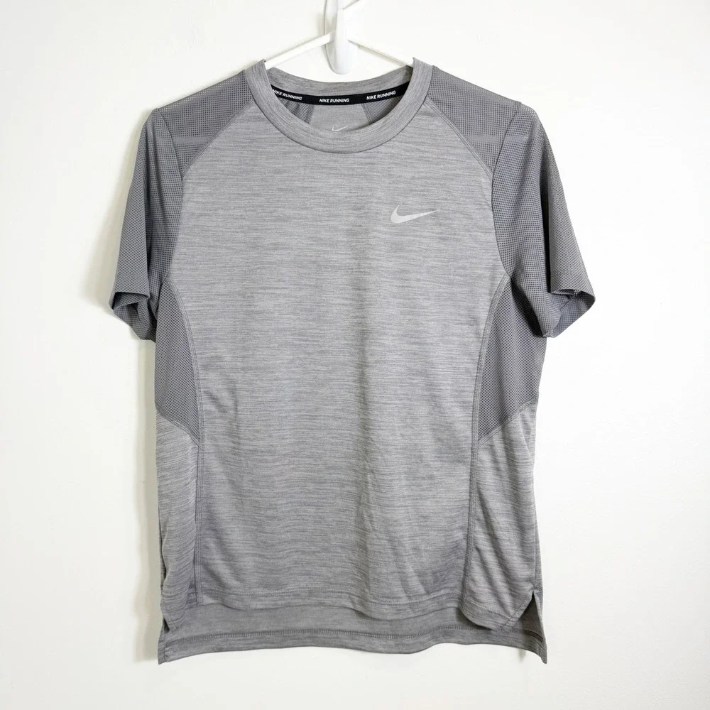 Nike Running Shirt Womens Medium Grey Dri-FIT Mesh Panel AT4196-056